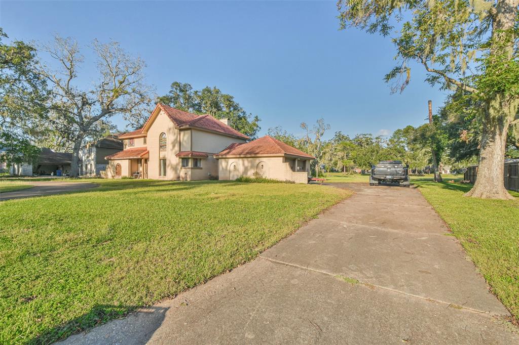 2253 River Valley Drive, West Columbia, Texas image 2