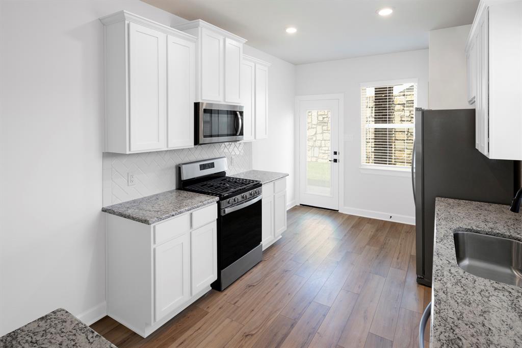 6011 Diamond Leaf Court