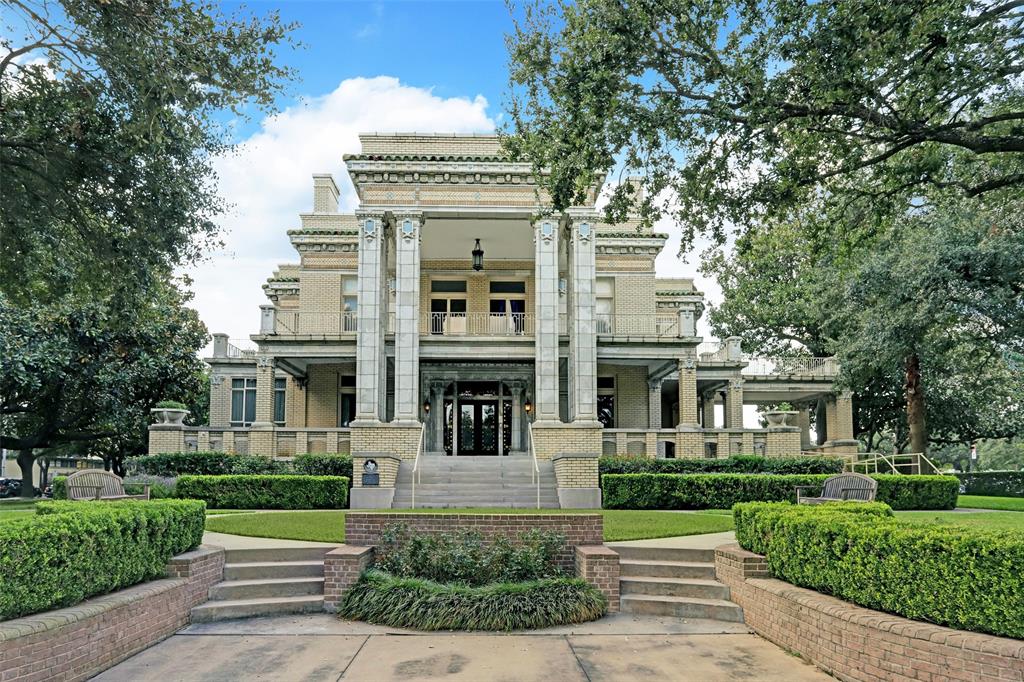 2612 Yupon Street, Houston, Texas image 28