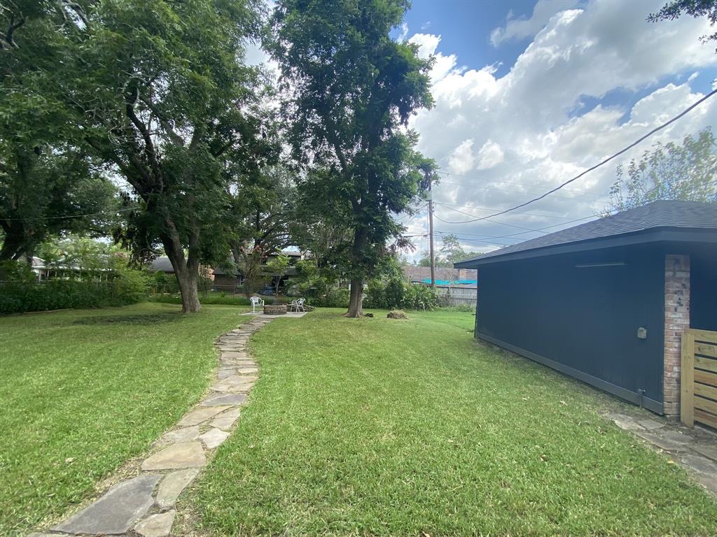 5108 Longshadow Drive Drive, Dickinson, Texas image 23
