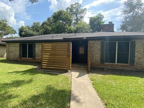 5108 Longshadow Drive Drive Dickinson TX 77539