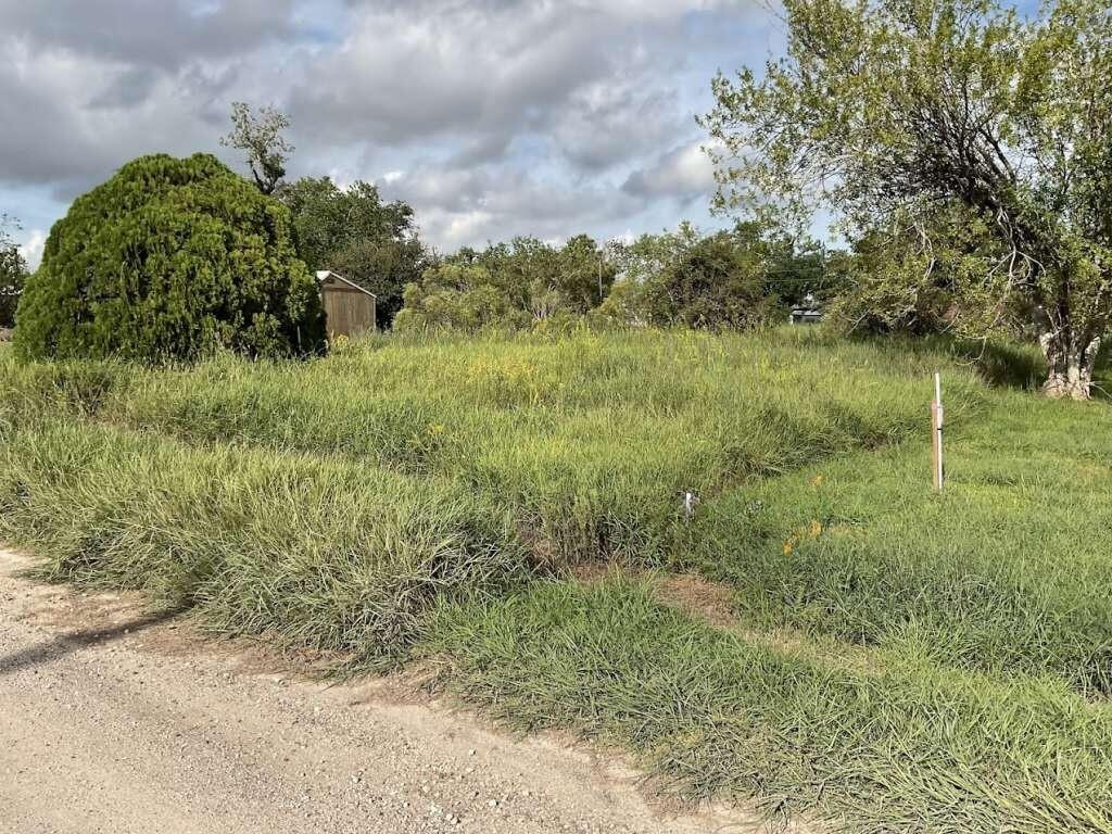 131 Meadowlark, Palacios, Texas image 1