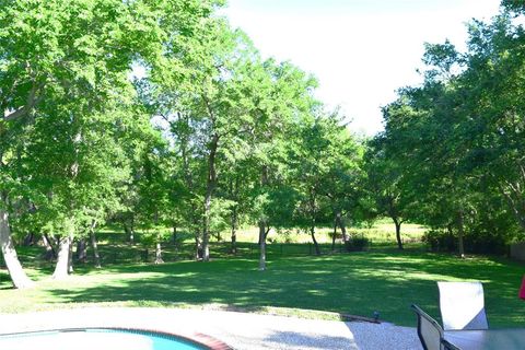 Single Family Residence in Friendswood TX 308 Woodstream Circle 9.jpg