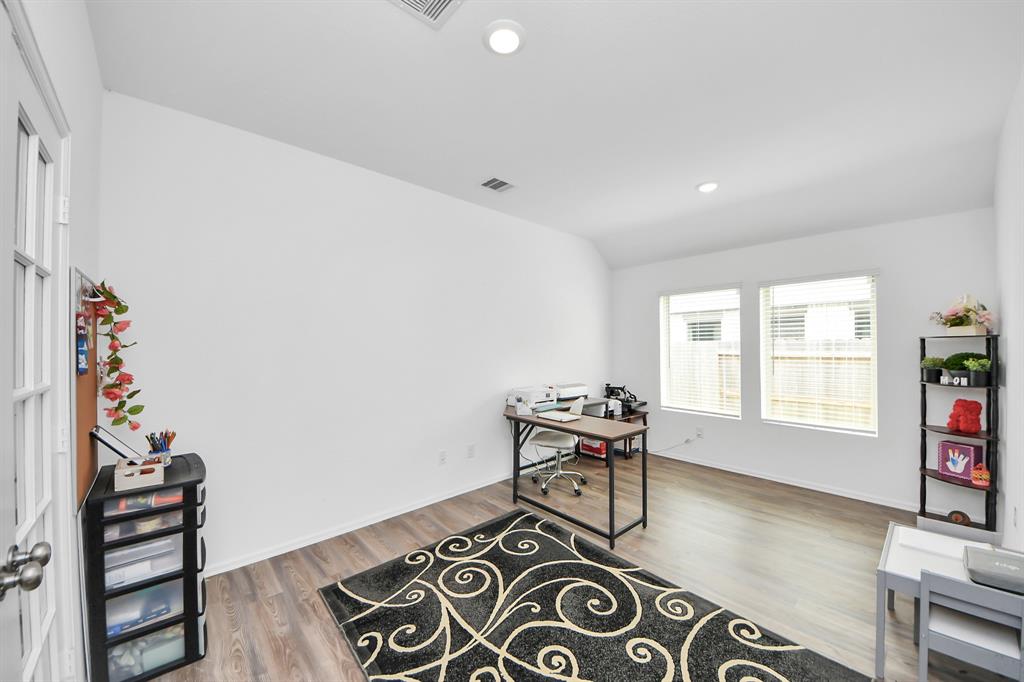 4710 Jasmine Heather Lane, Baytown, Texas image 14