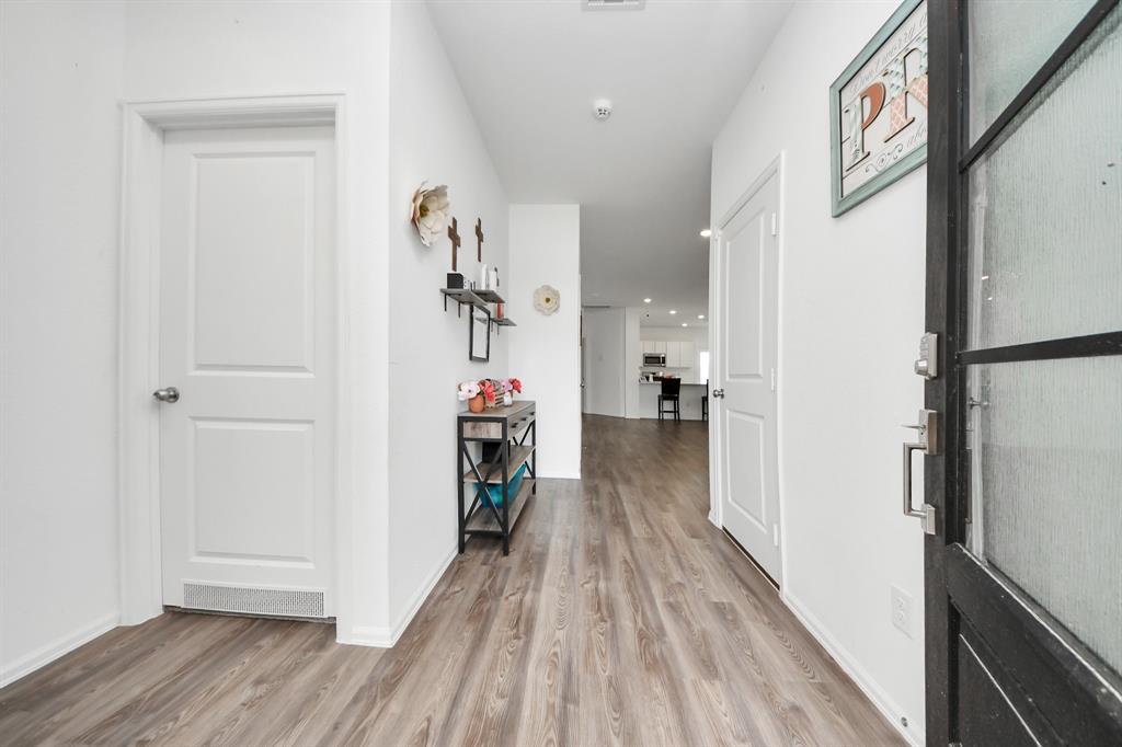 4710 Jasmine Heather Lane, Baytown, Texas image 3