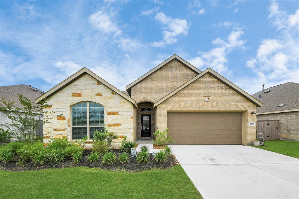 4710 Jasmine Heather Lane, Baytown, Texas image 1