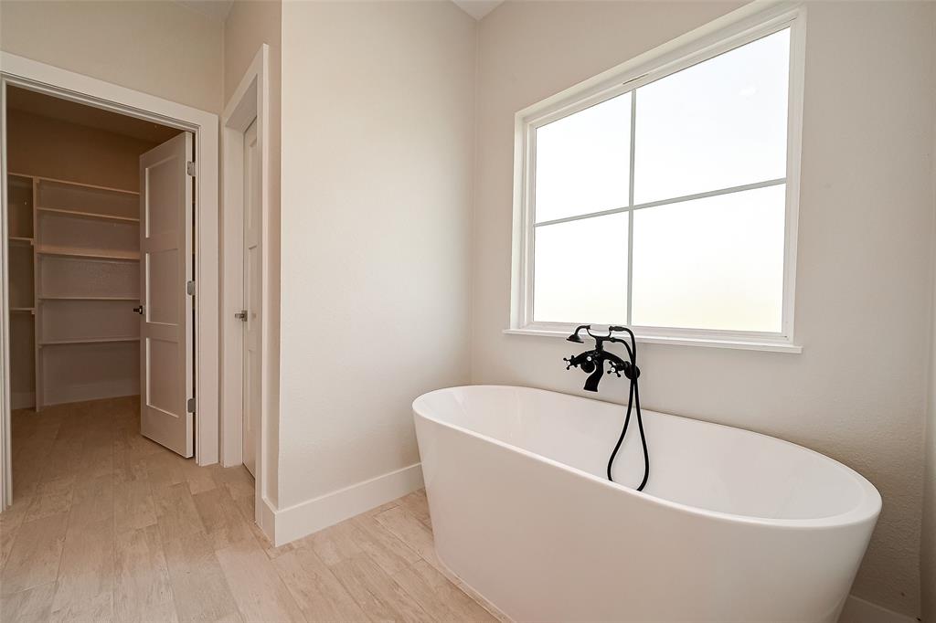 501 Buffalo Trail, Angleton, Texas image 23