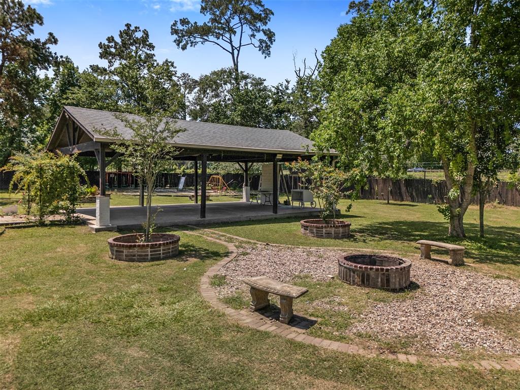 1302 Cherry Ln Ln, Crosby, Texas image 26