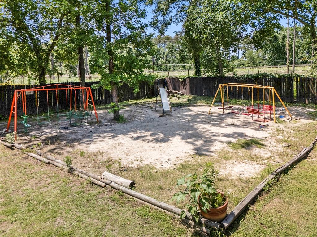 1302 Cherry Ln Ln, Crosby, Texas image 39