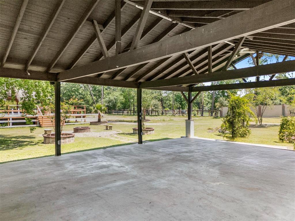 1302 Cherry Ln Ln, Crosby, Texas image 35