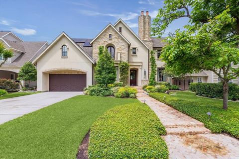 4904 Laurel Street Bellaire TX 77401