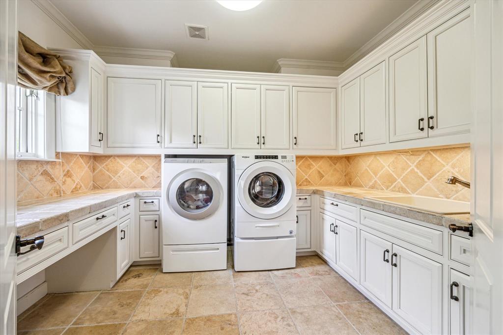 4904 Laurel Street, Bellaire, Texas image 31