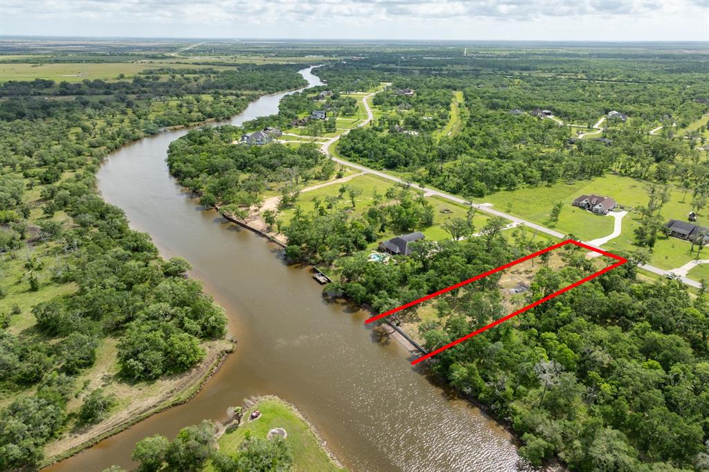 32042 Bayou Bend, Richwood, Texas image 4