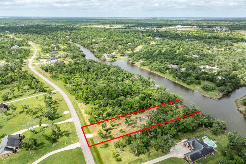 32042 Bayou Bend, Richwood, Texas image 2