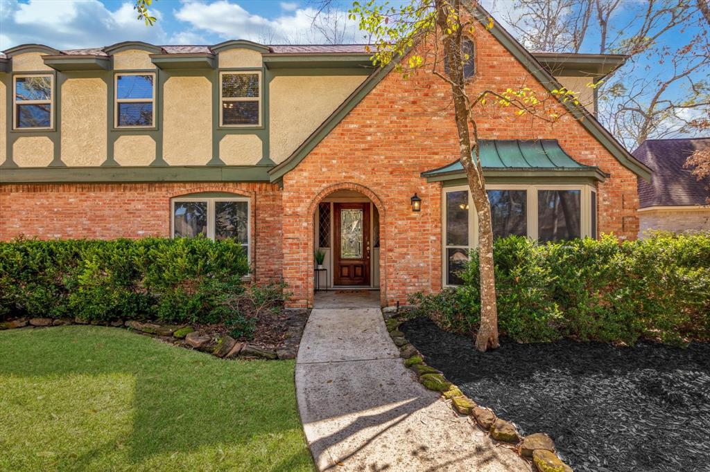 2410 Silver Falls Drive, Kingwood, Texas image 2