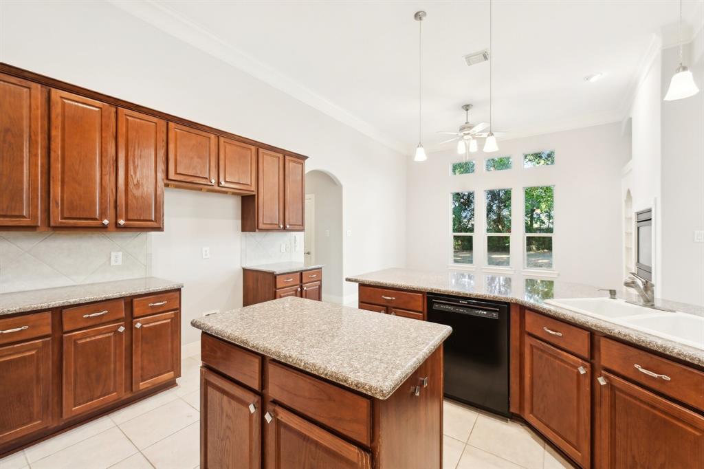 18110 Auburn Drive, Tomball, Texas image 9