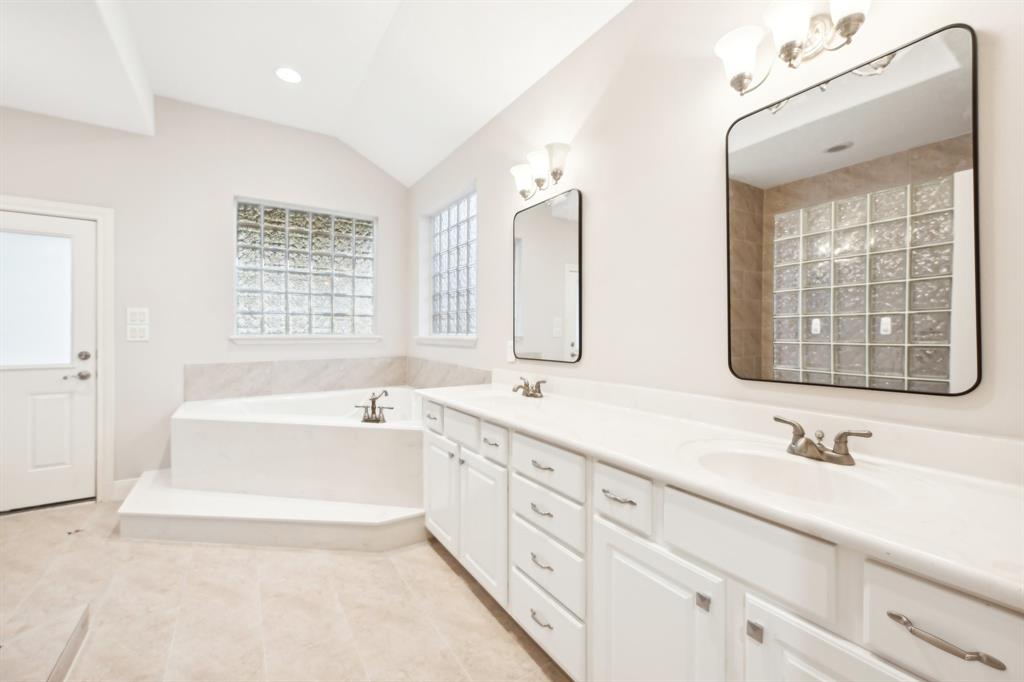 18110 Auburn Drive, Tomball, Texas image 18