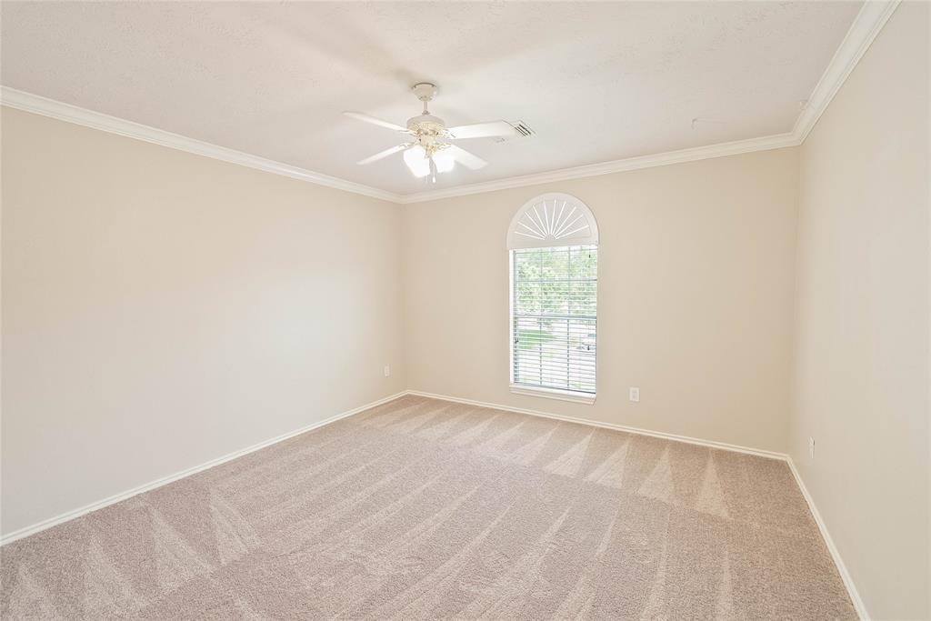 114 Summer Winds Drive, La Porte, Texas image 10