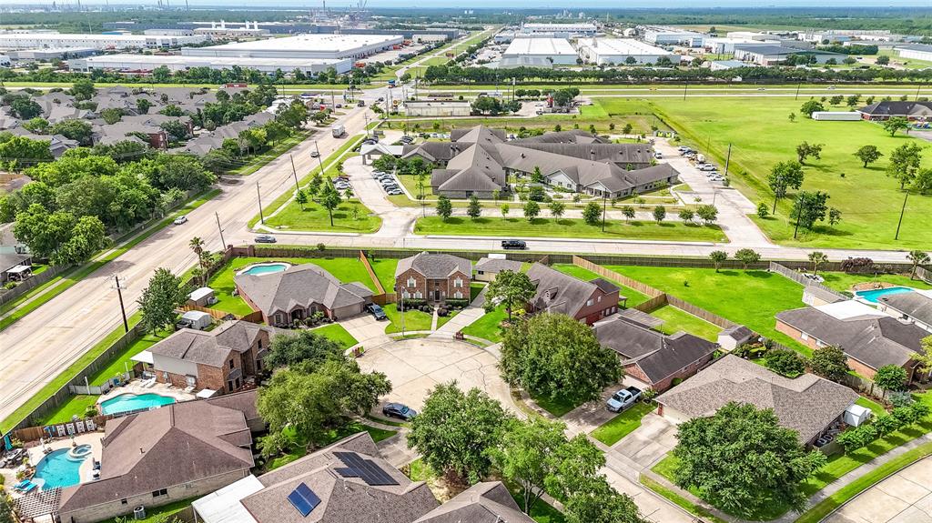 114 Summer Winds Drive, La Porte, Texas image 26