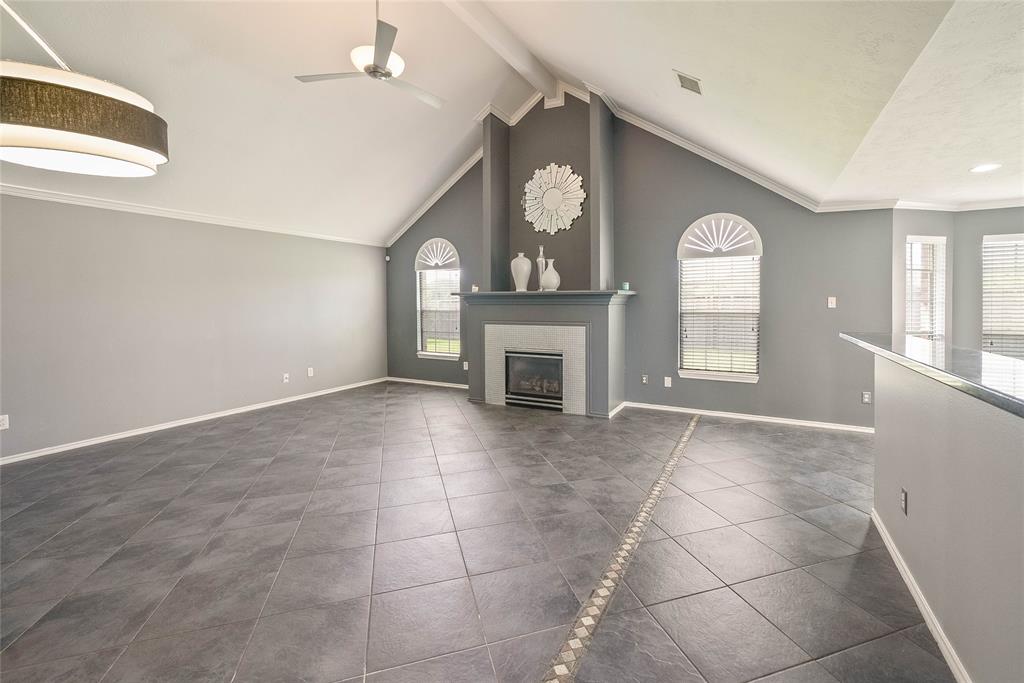 114 Summer Winds Drive, La Porte, Texas image 16
