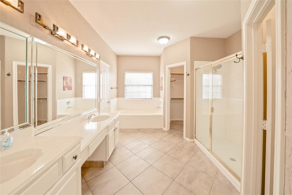 114 Summer Winds Drive, La Porte, Texas image 18