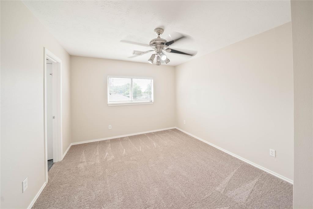 114 Summer Winds Drive, La Porte, Texas image 8
