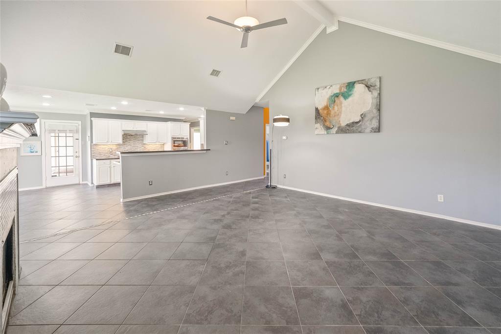 114 Summer Winds Drive, La Porte, Texas image 15