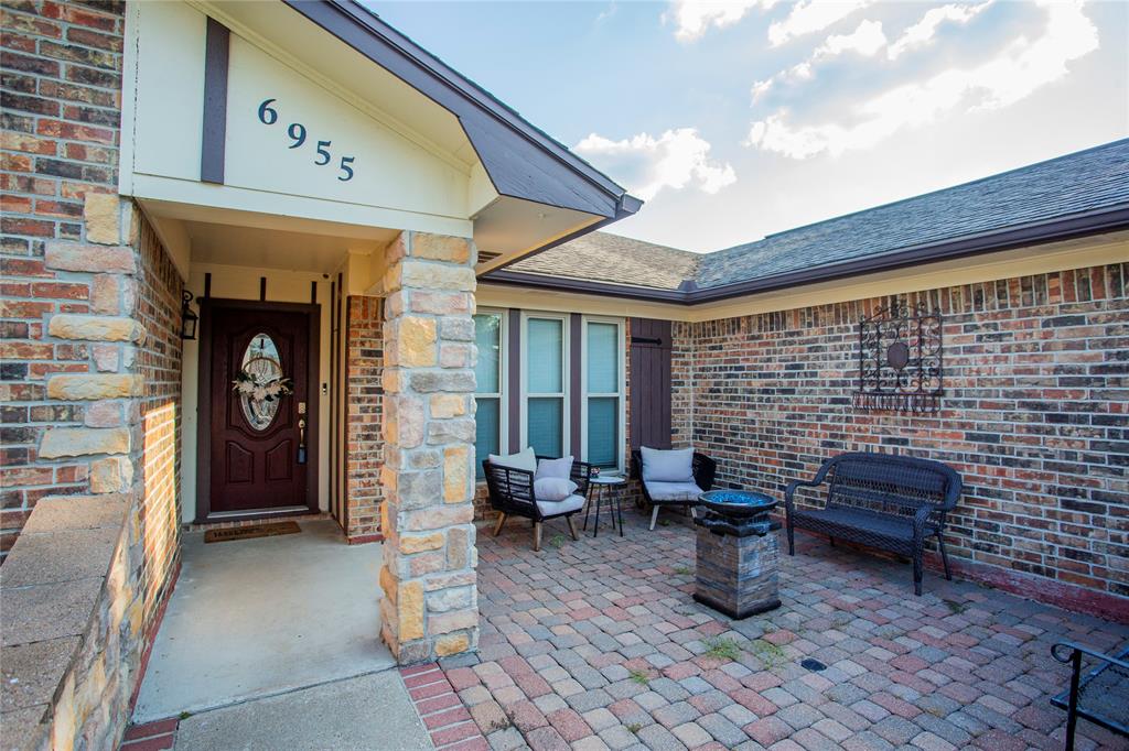 6955 Glen Willow Drive, Beaumont, Texas image 2