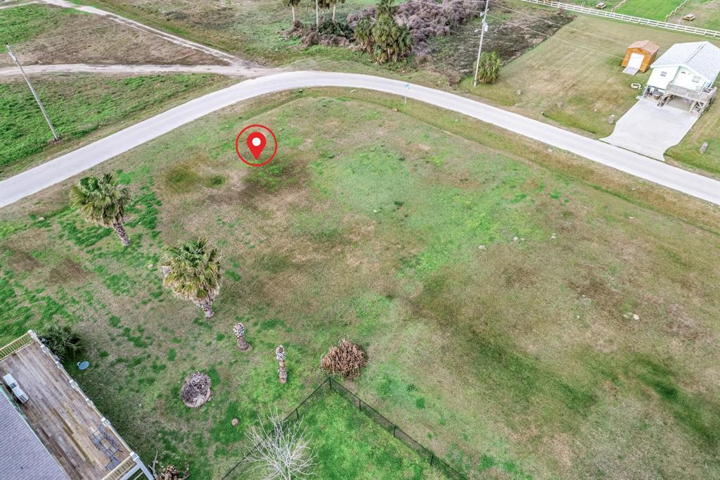1354 Skyline Drive, Crystal Beach, Texas image 6