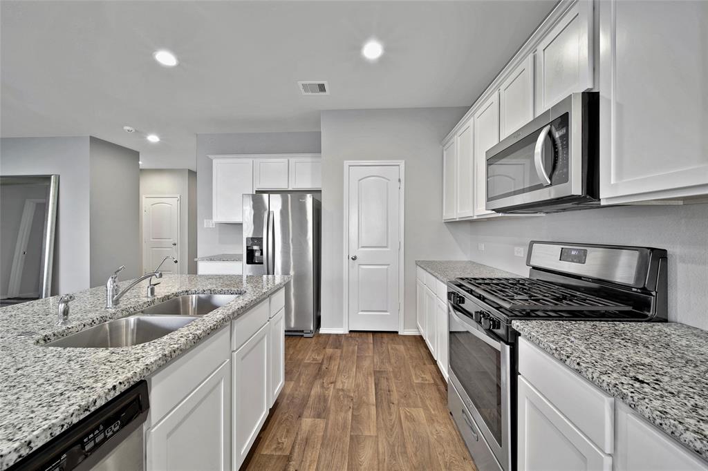 13854 Rock Island Trail, Conroe, Texas image 8