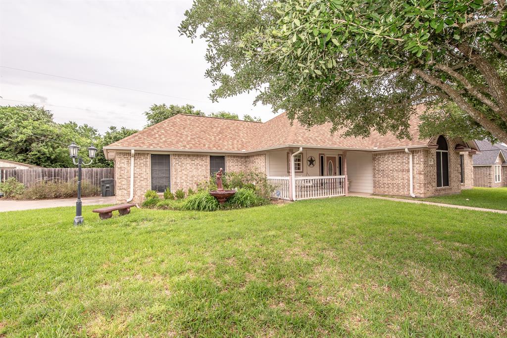 111 April Street, Caldwell, Texas image 4