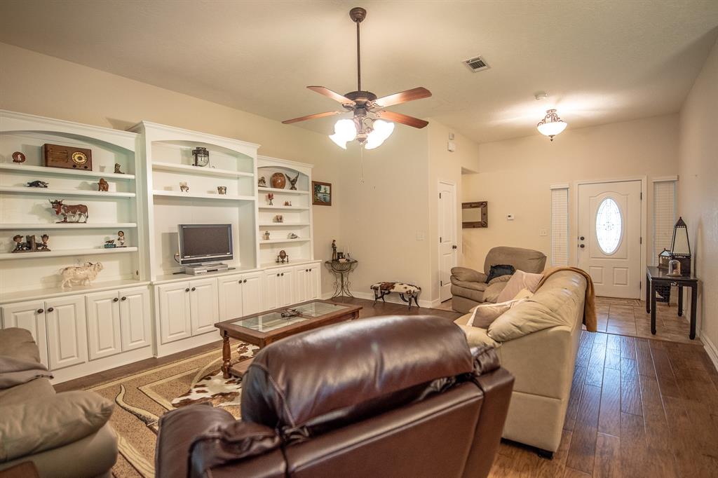 111 April Street, Caldwell, Texas image 9