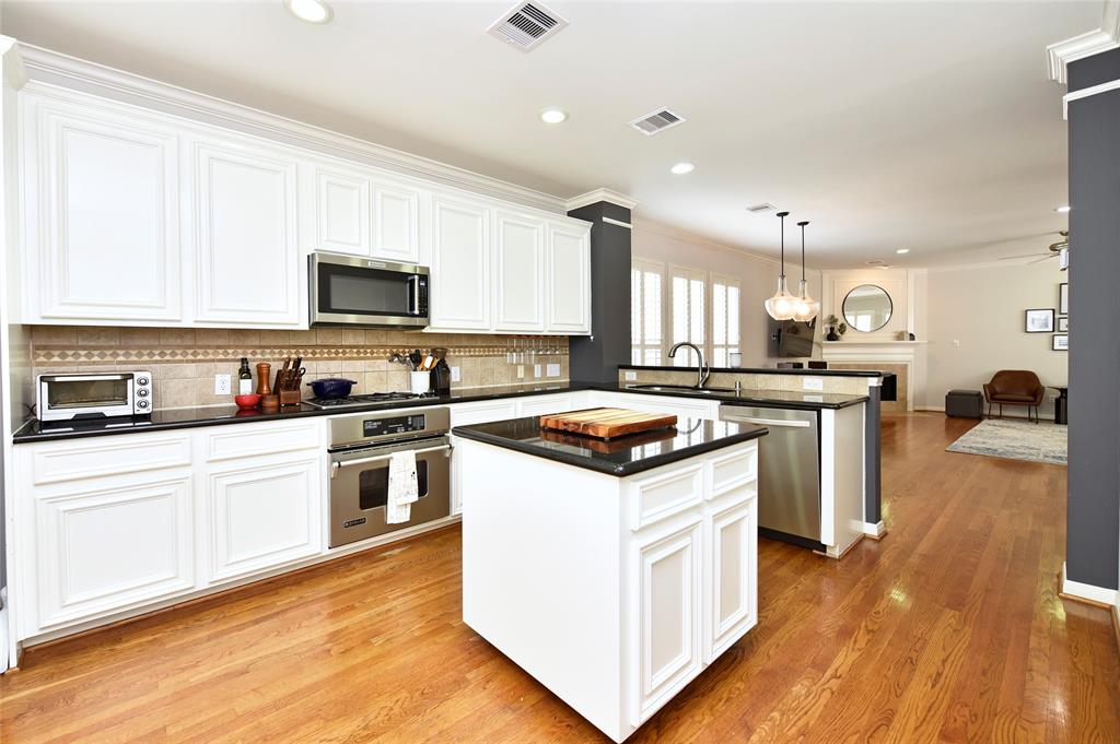 2645 Helena Street, Houston, Texas image 10