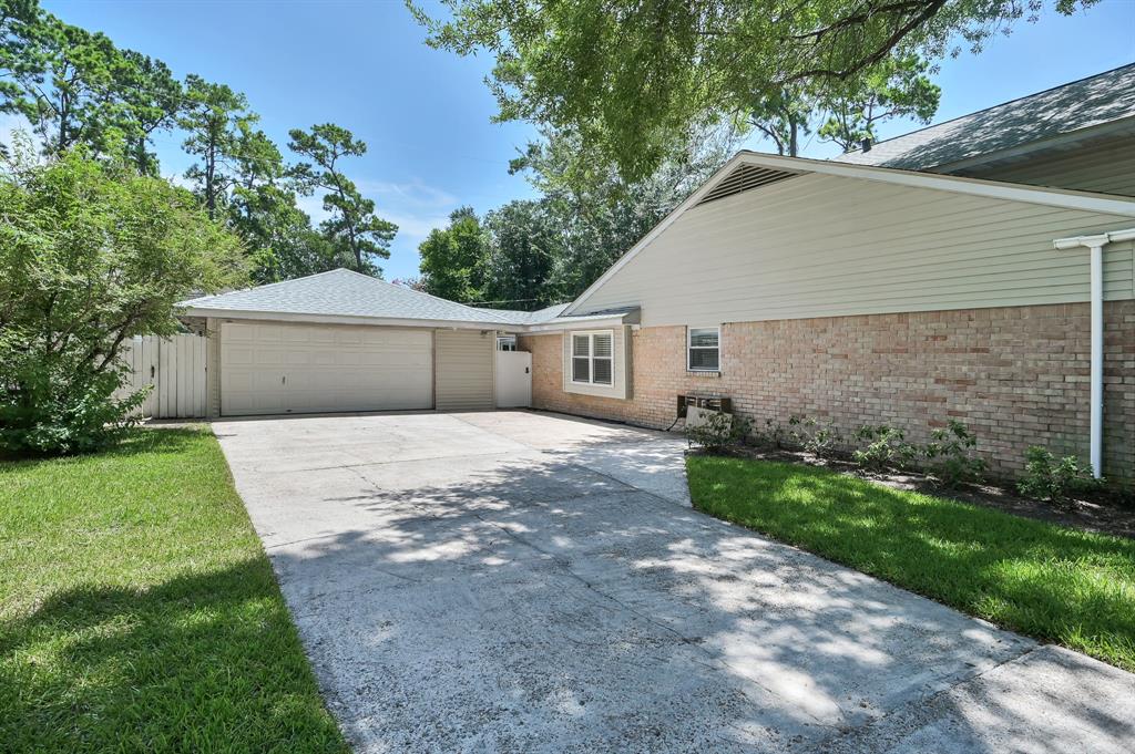 25606 Pecan Valley Circle