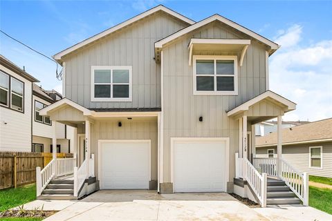 Photo of 4712 Rawley Street #B, Houston, TX 77020 (MLS # 55653322)