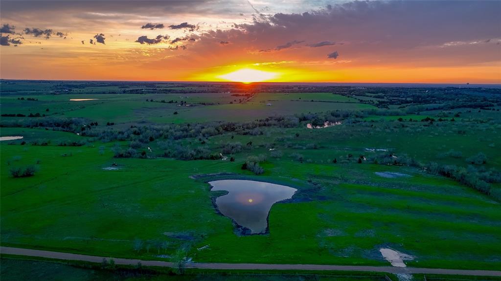 5914 Guettermann-ehler Road, Muldoon, Texas image 1