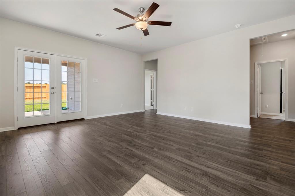 16449 Blossom Grove Drive, Conroe, Texas image 6