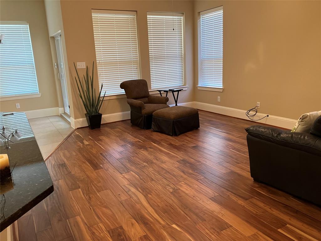 8603 Crescent Valley Lane, Humble, Texas image 7