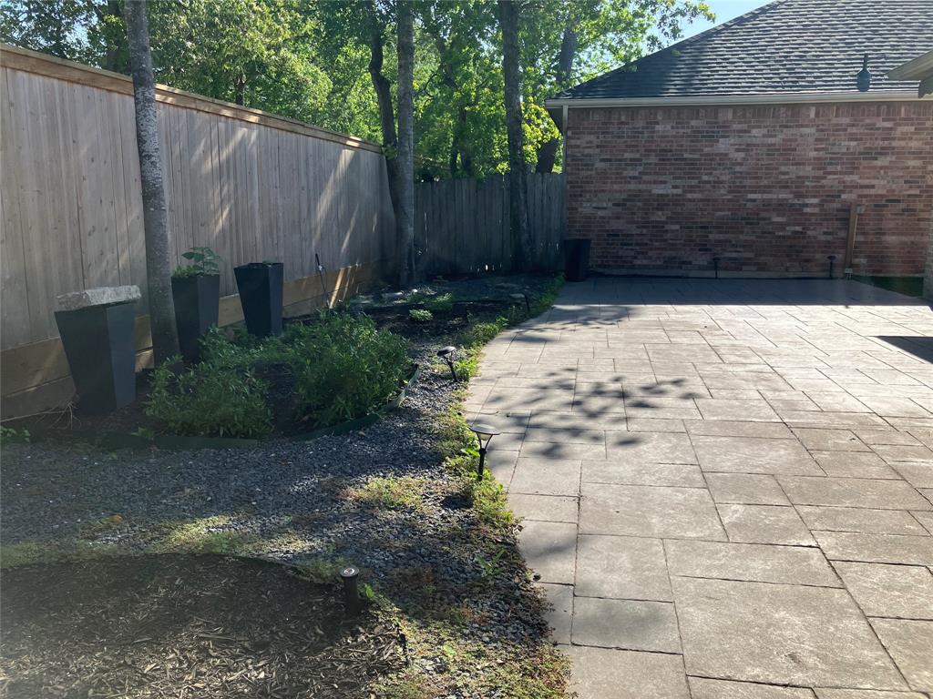 8603 Crescent Valley Lane, Humble, Texas image 23