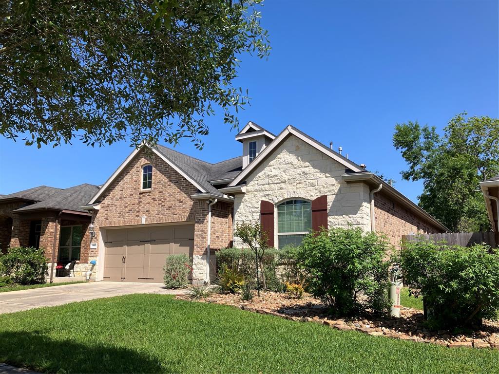 8603 Crescent Valley Lane, Humble, Texas image 1