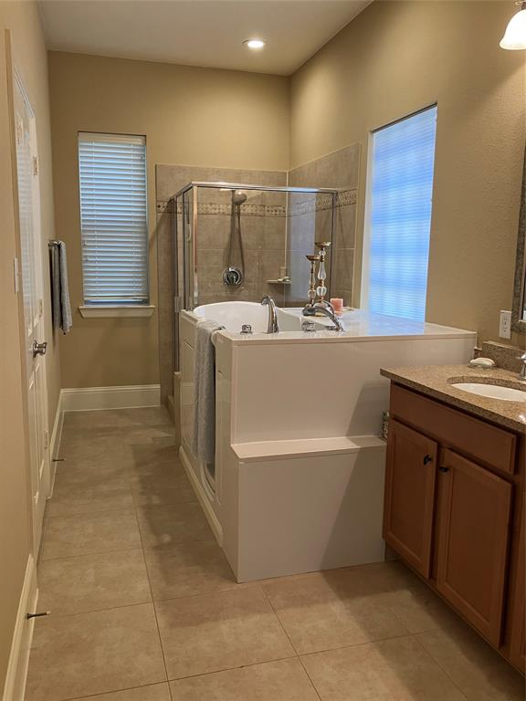 8603 Crescent Valley Lane, Humble, Texas image 18