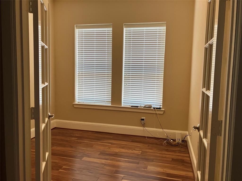 8603 Crescent Valley Lane, Humble, Texas image 6