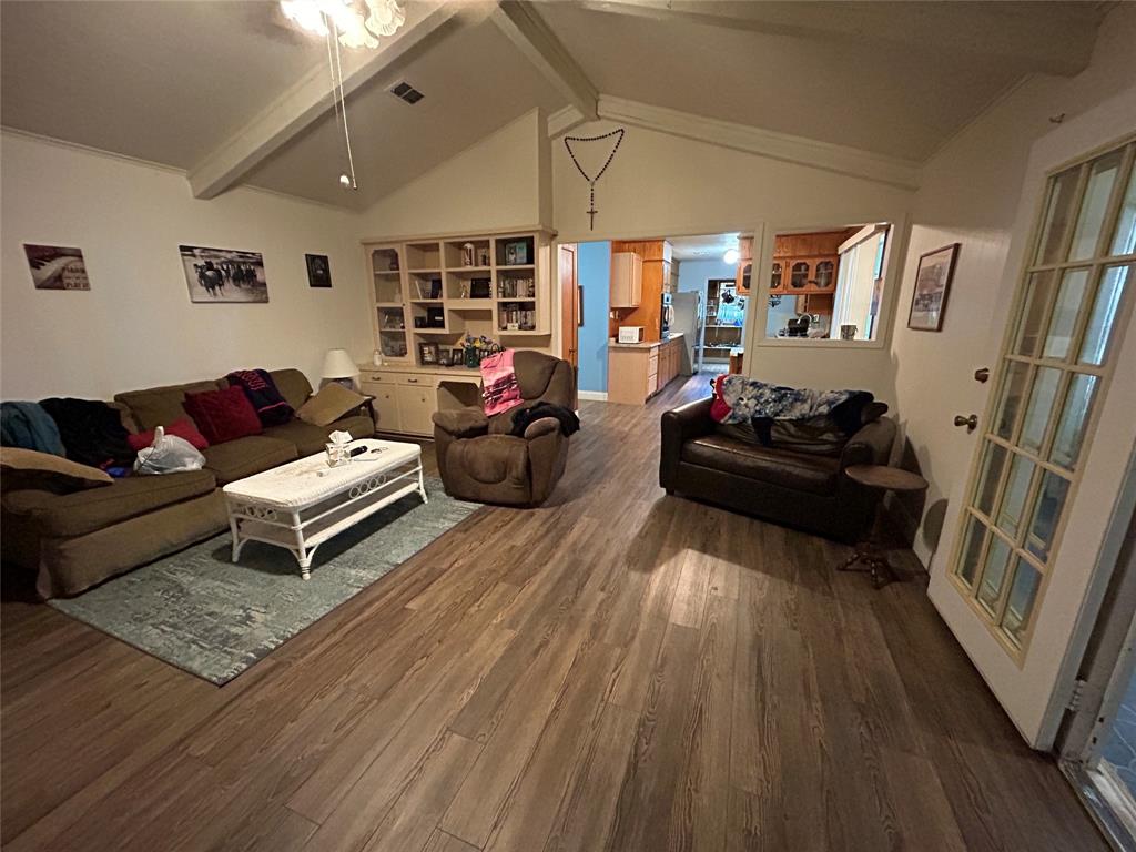 1108 Barclay Tterrace Ter, Woodville, Texas image 5