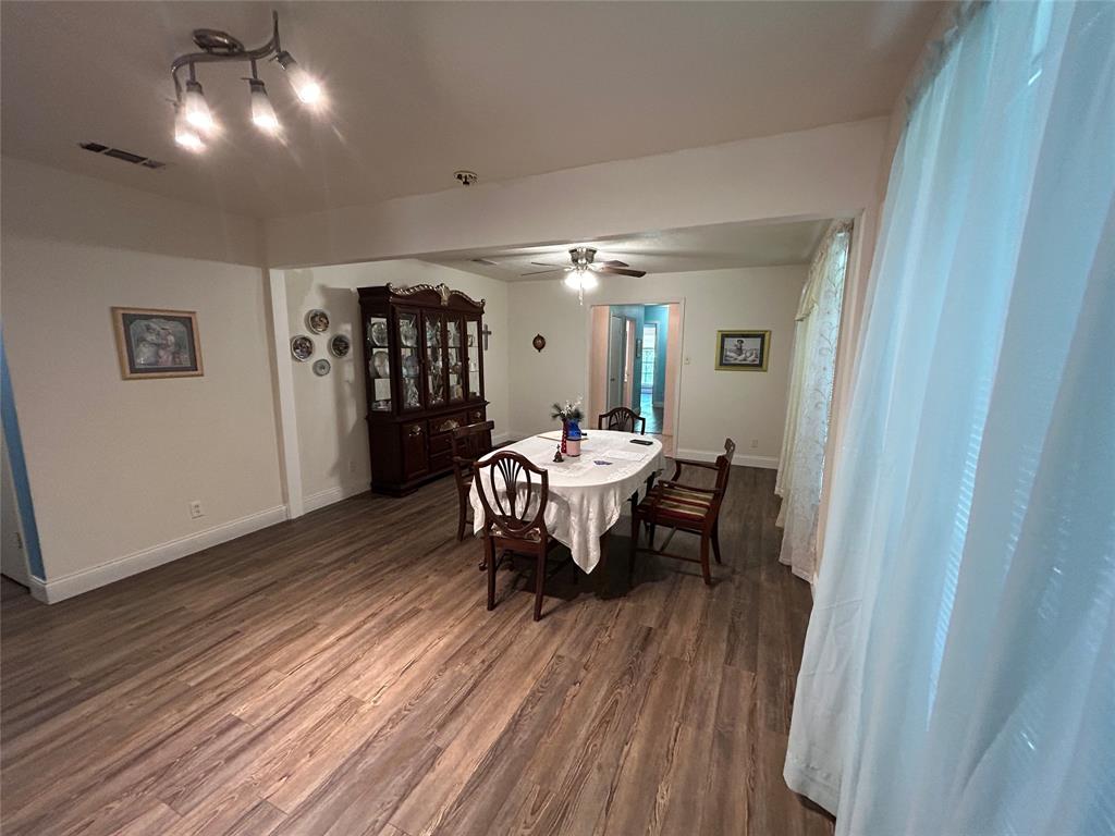 1108 Barclay Tterrace Ter, Woodville, Texas image 3
