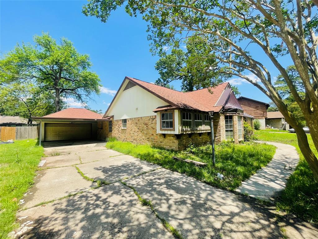 545 Roanoke Drive, Conroe, Texas image 4
