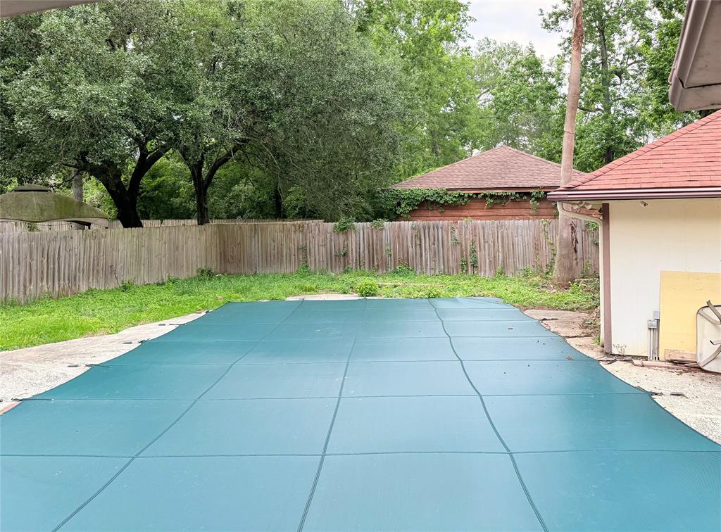 545 Roanoke Drive, Conroe, Texas image 3