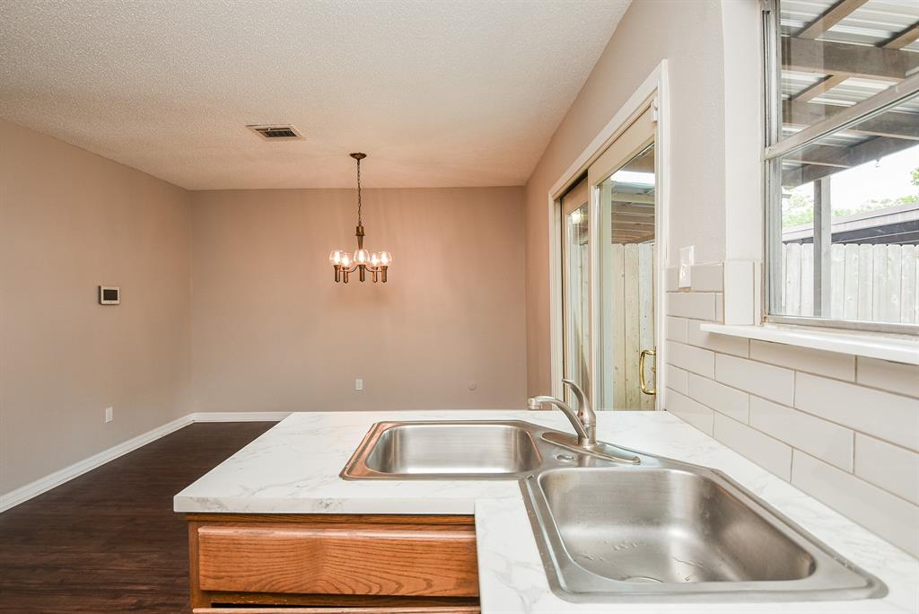 5809 Village Forest Court, Houston, Texas image 12