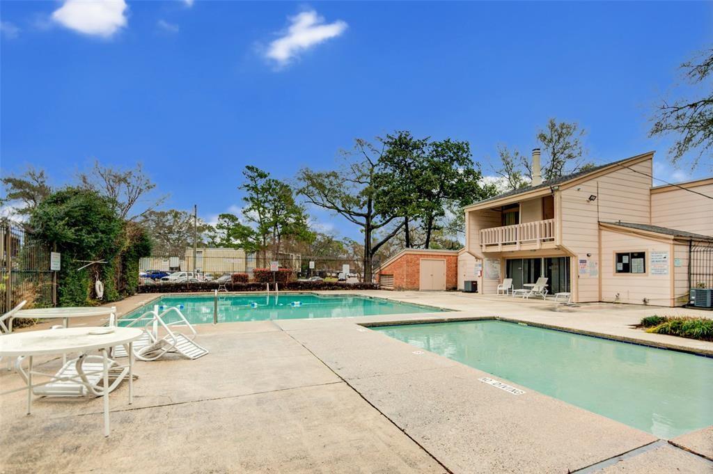 5809 Village Forest Court, Houston, Texas image 2
