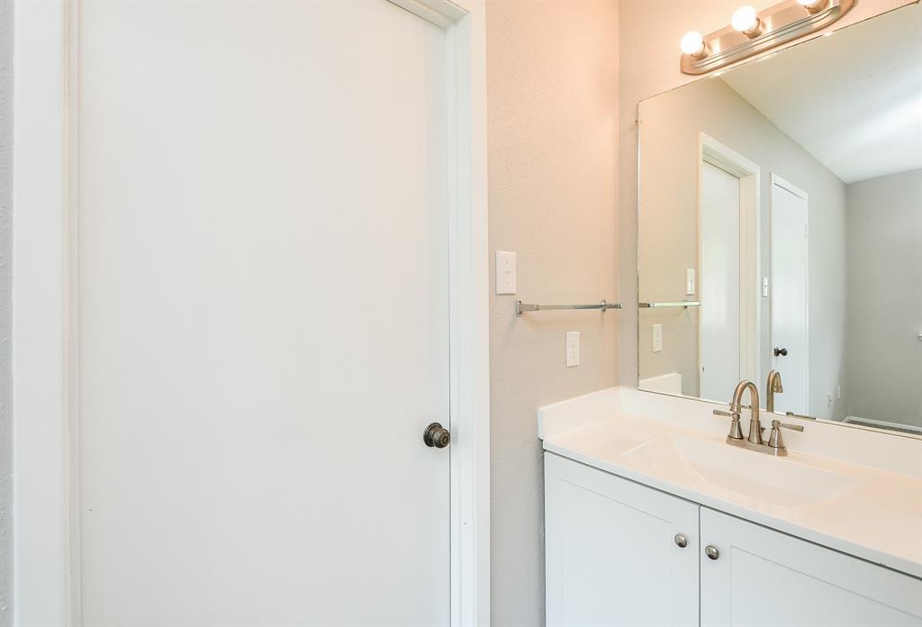 5809 Village Forest Court, Houston, Texas image 16