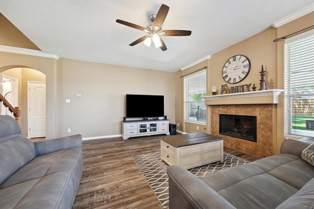 3714 Sunset Meadows Drive, Pearland, Texas image 8